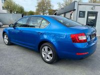 gebraucht Skoda Octavia OctaviaELEGANCE / AUTOMATIK / 1 HAND /SHZ /