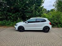 Gebraucht VW Polo Comfortline 75 PS (55 kW) 2015 Weiß Limousine