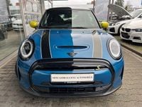 Gebraucht Mini Cooper SE 135 kW (184 PS) 2022 Island blue metallic Kleinwagen