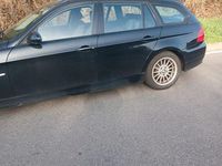 Gebraucht BMW 320 177 PS (130 kW) 2008 Schwarz Kombi