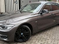 Gebraucht BMW 320 Sport Line 184 PS (135 kW) 2013 Braun Limousine