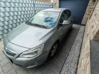 Gebraucht Opel Astra Edition 101 PS (74 kW) 2010 Grau Limousine