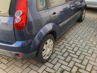 Gebraucht Ford Fiesta 80 PS (58 kW) 2005 Blau Kleinwagen