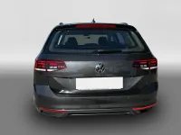 Usata VW Passat 122 CV (89 kW) 2024 Grigio Station wagon