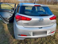 Gebraucht Hyundai i20 Active 84 PS (61 kW) 2016 Grau Limousine