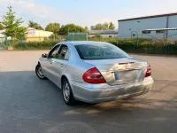 Gebraucht Mercedes E200 Elegance 163 PS (119 kW) 2005 Grau Limousine