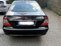 Gebraucht Mercedes E200 194 PS (142 kW) 2007 Schwarz Limousine