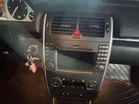 Gebraucht Mercedes B200 140 PS (102 kW) 2010 Van / Kleinbus