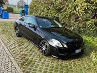 Gebraucht Mercedes E350 265 PS (194 kW) 2011 Schwarz Coupé