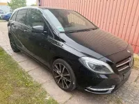 Second-hand Mercedes B200 156 CP (114 kW) 2012 Negru Monovolum