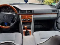 Gebraucht Mercedes 200 75 PS (55 kW) 1994 Silber Limousine
