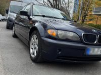 Gebraucht BMW 320 150 PS (110 kW) 2004 Blau Kombi