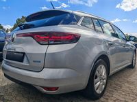 Używany Renault Megane E-Tech 158 KM (116 kW) 2021 Szary Sedan/Limuzyna