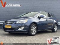 Gebraucht Opel Astra Edition 120 PS (88 kW) 2012 Blau Kombi