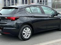 Gebraucht Opel Astra Eco 105 PS (77 kW) 2016 Schwarz Limousine