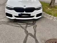 Gebraucht BMW 520 M Sport 190 PS (139 kW) 2019 Weiß Kombi