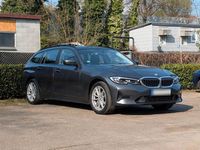 Gebraucht BMW 320 Advantage 190 PS (139 kW) 2020 Grau Kombi
