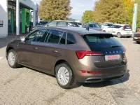 Gebraucht Skoda Scala Drive 90 PS (66 kW) 2020 Maple braun metallic Kleinwagen