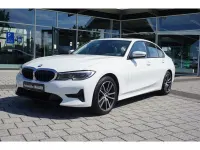 Gebraucht BMW 320 Sport Line 190 PS (139 kW) 2022 Weiß Limousine