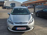 Gebraucht Ford Fiesta Trend 82 PS (60 kW) 2010 Silber Kleinwagen