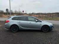 Gebraucht Opel Astra Edition 116 PS (85 kW) 2011 Grau Kombi