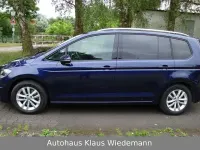 Gebraucht VW Touran Comfortline 150 PS (110 kW) 2016 Blau Van / Kleinbus