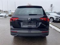 Gebraucht VW Tiguan Active 131 PS (96 kW) 2023 Schwarz SUV