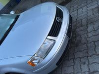 Gebraucht VW Passat 150 PS (110 kW) 2000 Silber Limousine
