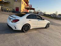 Gebraucht Mercedes C400 333 PS (244 kW) 2019 Weiß Limousine