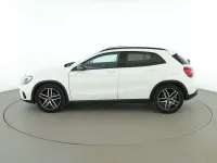 Gebraucht Mercedes GLA180 Urban 122 PS (89 kW) 2019 Weiß SUV