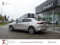 Neu Mazda 3 Exclusive-Line 186 PS (136 kW) 2026 Platinum quartz Limousine