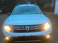 Gebraucht Dacia Duster Celebration 105 PS (77 kW) 2014 Weiß SUV