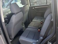 Gebraucht VW Touran Trendline 105 PS (77 kW) 2012 Schwarz Van / Kleinbus