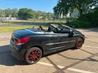 Gebraucht Peugeot 207 CC 120 PS (88 kW) 2011 Schwarz Cabrio
