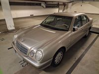 gebraucht Mercedes E240 ELEGANCE Automatik