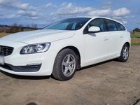 Gebraucht Volvo V60 152 PS (111 kW) 2017 Weiß Kombi