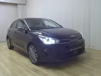 Używany Kia Rio 120 KM (88 kW) 2023 Czarny Sedan/Limuzyna