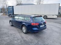 Gebraucht VW Passat 150 PS (110 kW) 2019 Blau Kombi