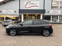 Gebraucht Ford Focus ST-Line 125 PS (91 kW) 2024 Schwarz Limousine