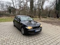 Gebraucht BMW 116 122 PS (89 kW) 2011 Schwarz Kleinwagen