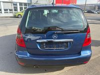 Gebraucht Mercedes A180 Avantgarde 116 PS (85 kW) 2010 Blau Limousine