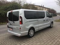 Gebraucht Opel Vivaro S 145 PS (106 kW) 2017 Silber Van / Kleinbus