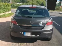 Gebraucht Opel Astra 90 PS (66 kW) 2010 Grau Limousine