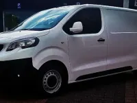 Gebraucht Peugeot Expert Premium 122 PS (89 kW) 2018 Lack weiss banquise/typ aussen Van