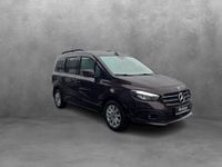 Gebraucht Mercedes T180 Progressive 131 PS (96 kW) 2024 Rubellitrot Van / Kleinbus