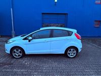 Gebraucht Ford Fiesta 82 PS (60 kW) 2009 Weiß Kleinwagen