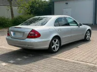Gebraucht Mercedes E220 150 PS (110 kW) 2003 Silber Limousine