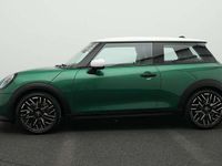 Gebraucht Mini Cooper Favoured 156 PS (114 kW) 2024 Grün Kleinwagen