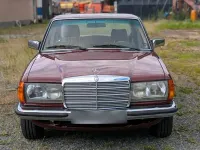 Gebraucht Mercedes 280 185 PS (136 kW) 1981 Rot Limousine
