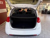 Gebraucht Kia Venga DREAM-TEAM Edition 90 PS (66 kW) 2018 Carraraweiss Kleinwagen